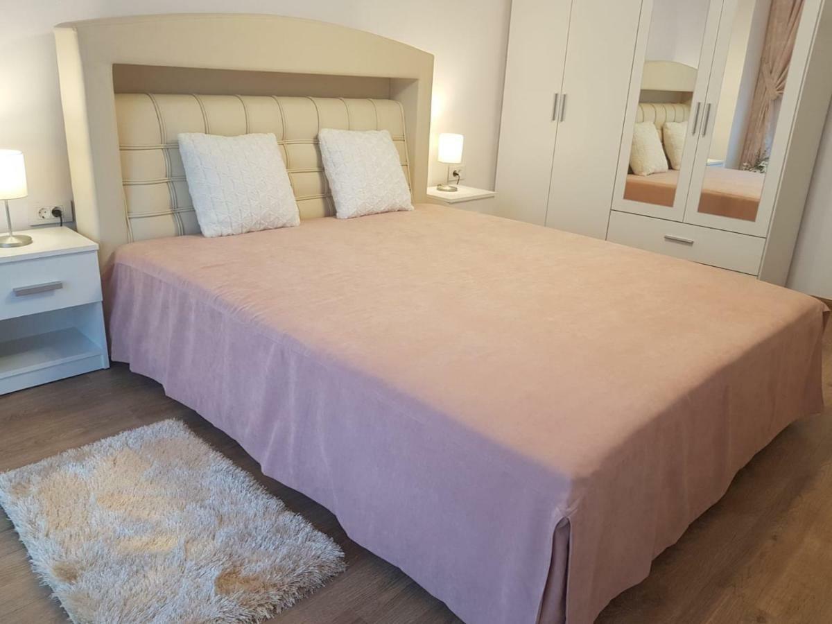 Apartament Monadin 3 Brașov Exterior foto